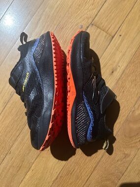 New Balance Kids' Black & Orange Dynosoft Shoes US 12, 6 6/8 in length